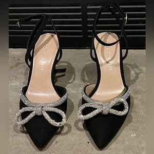 Kelly and Katie Black Heels with Silver Bow size 6m NWT. Never worn